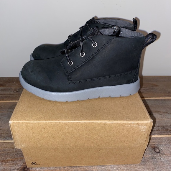 UGG Canoe Weather Toddler Boy’s Sz: 10 NEW - Picture 3 of 9
